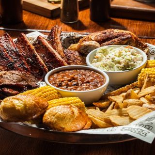 Famous Dave's - Roseville - MI