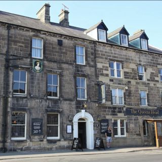 Queens Head Hotel