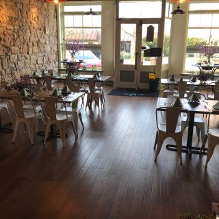 Yolo Traders Bistro