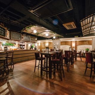 Willy's Wine Bar