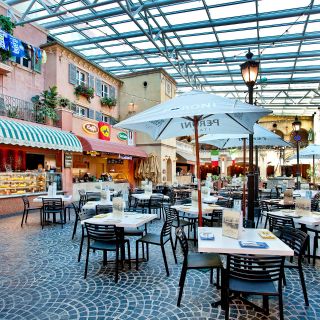 Pizzeria Bellucci at La Piazza