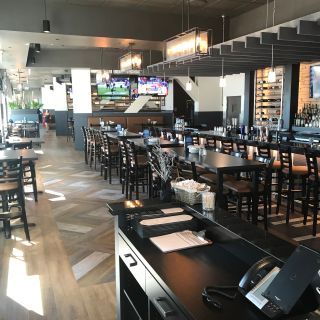 Turtle Jack’s Muskoka Grill ( Niagara Falls)