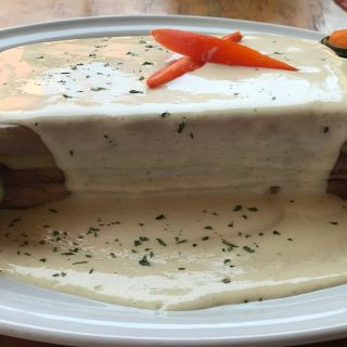La Mora Bistro