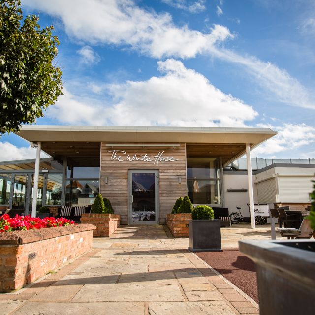 The White Horse Updated 2024, Gastro Pub in Chester, Cheshire