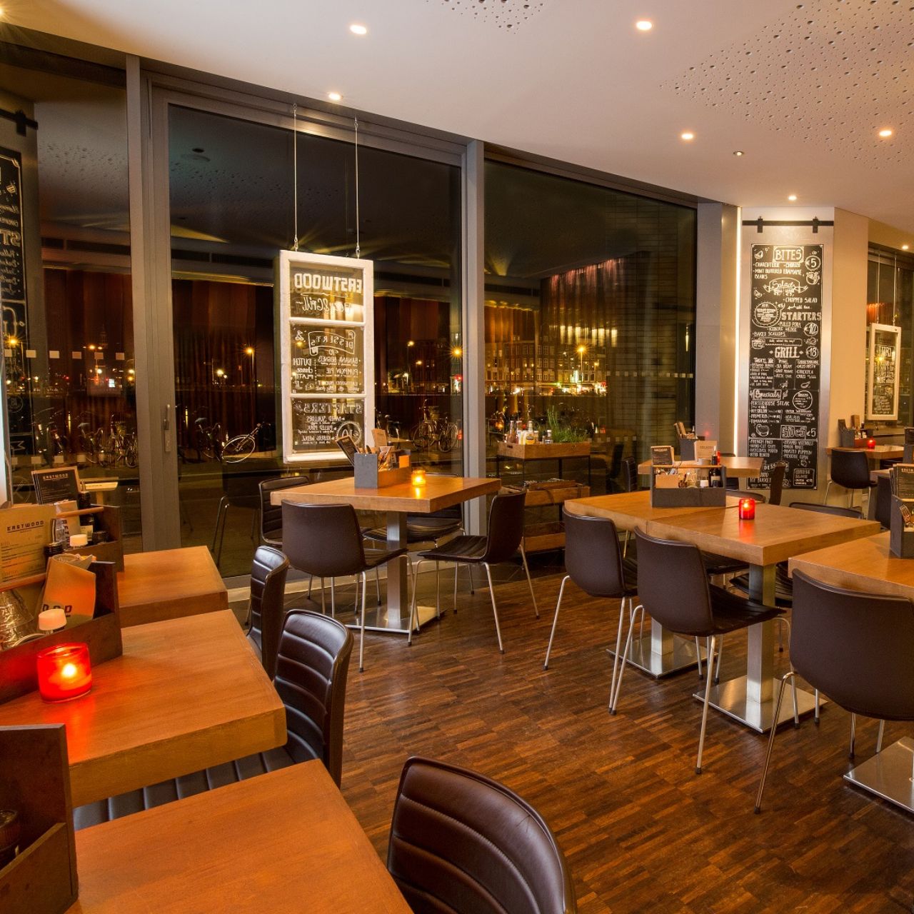 speelplaats blik Massage Eastwood Beer & Grill Restaurant - Amsterdam, Noord-Holland | OpenTable