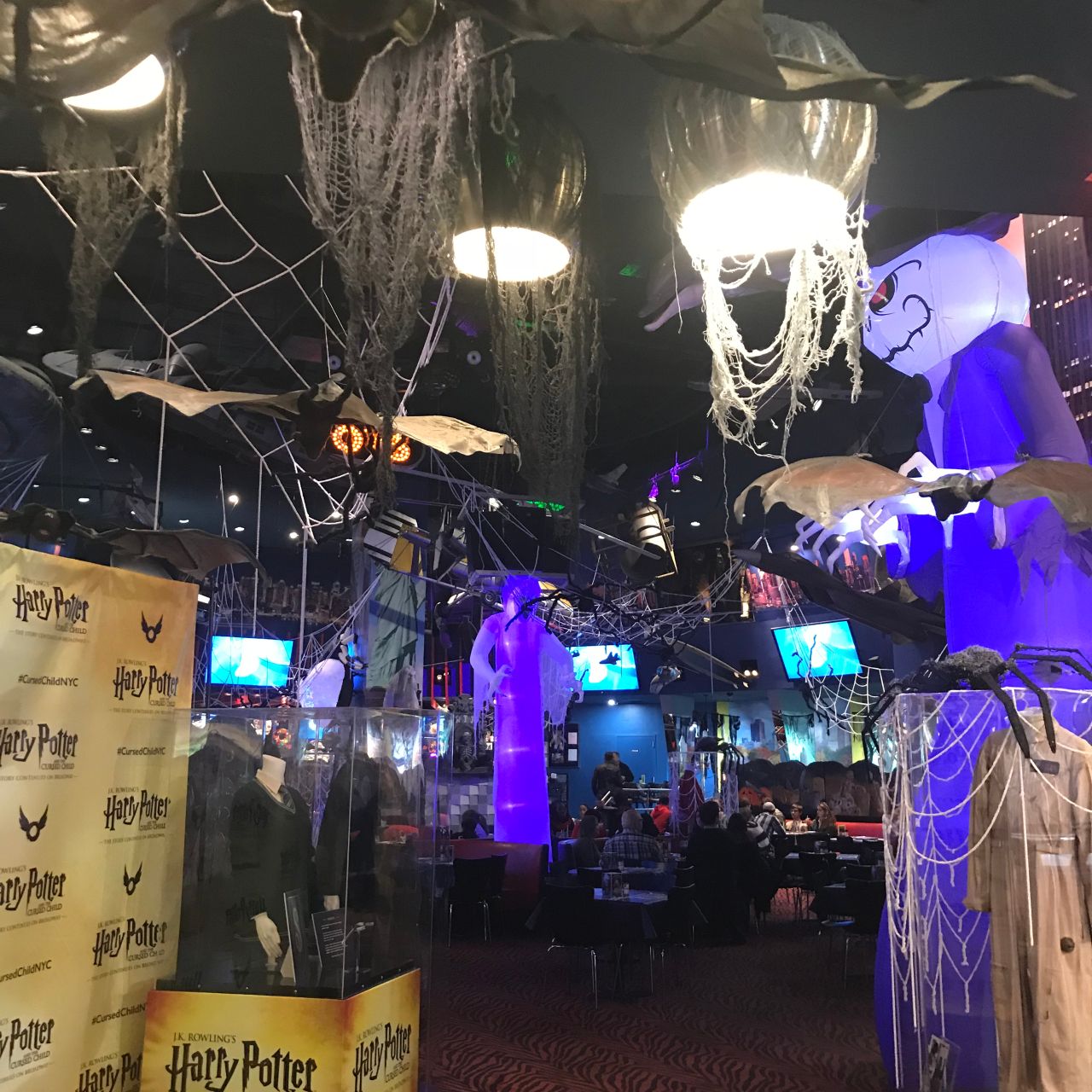 Planet Hollywood Times Square Restaurant New York Ny Opentable