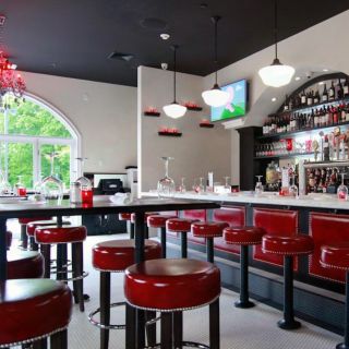 Pizzeria Mazzo Mozzarella & Wine Bar