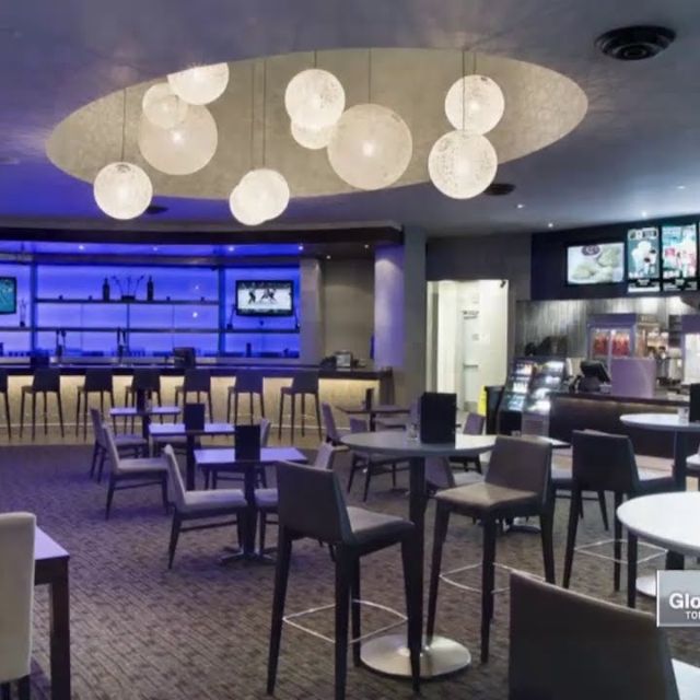 cineplex-vip-winston-churchill-oakville-restaurant-oakville-on