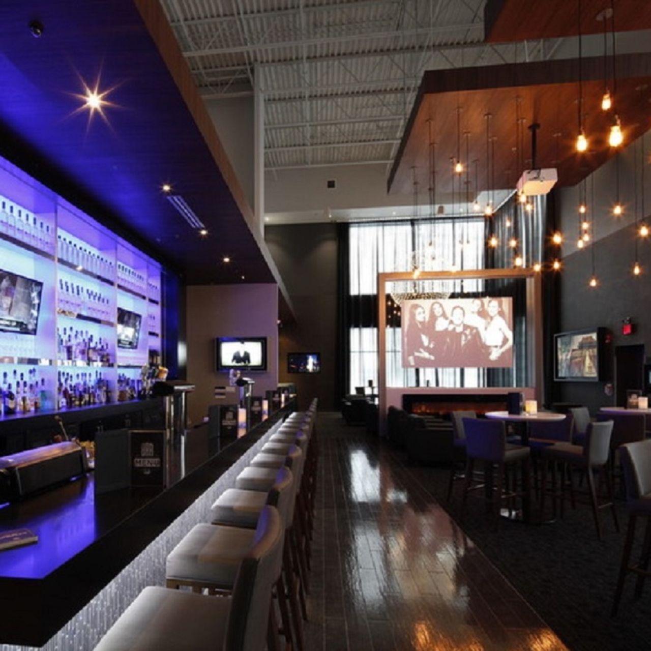 Cineplex Vip Winston Churchill Oakville Restaurant Oakville On Opentable