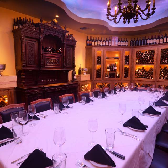 Charley's Steak HouseTampa, FL Updated 2024, Steakhouse in Tampa, FL