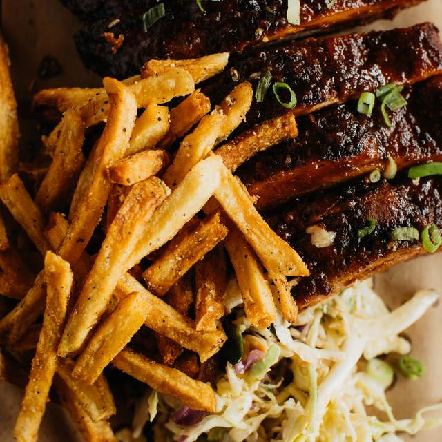 Railcar Modern American Kitchen Restaurant Omaha Ne Opentable