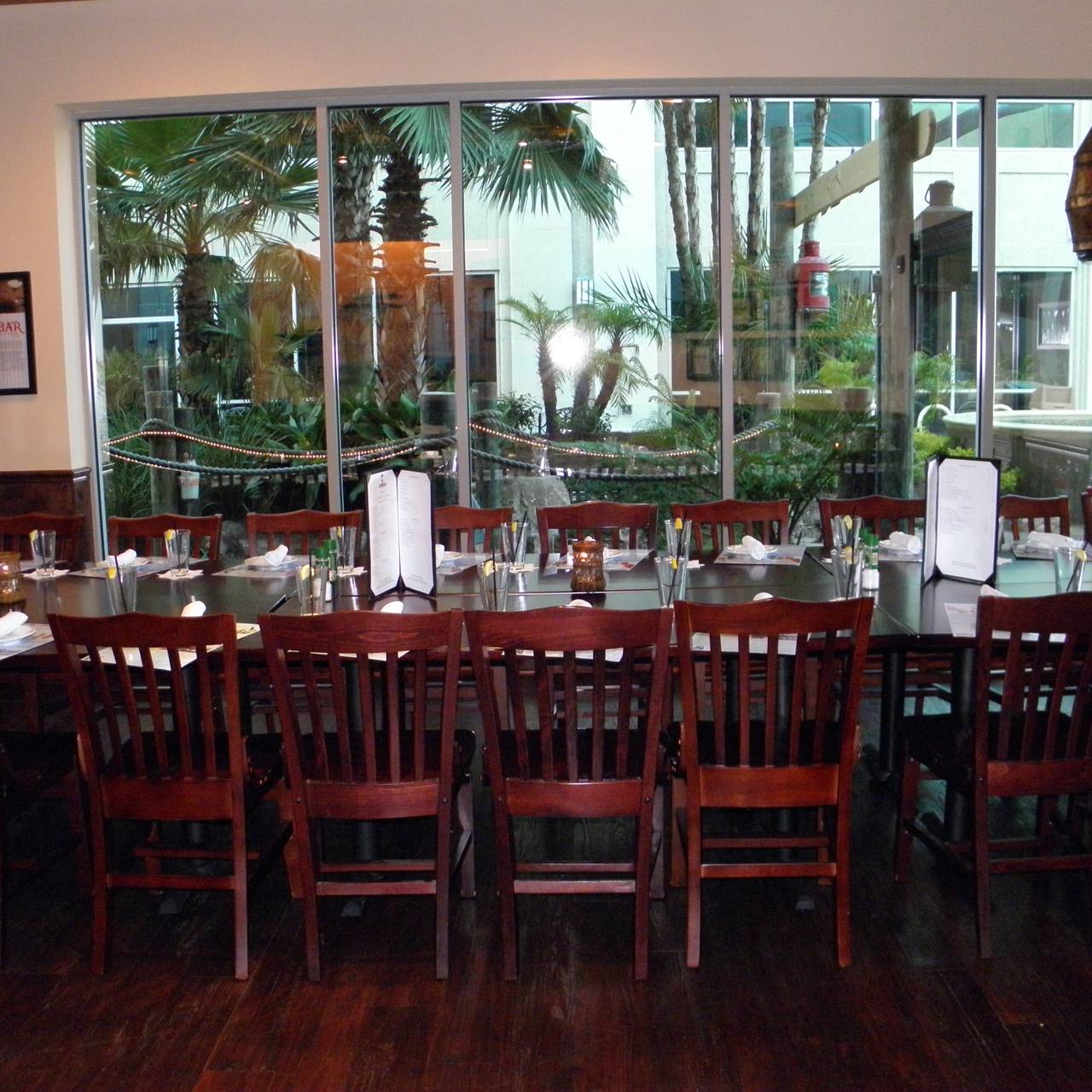 Pusser S Bar And Grille Restaurant Ponte Vedra Beach Fl Opentable