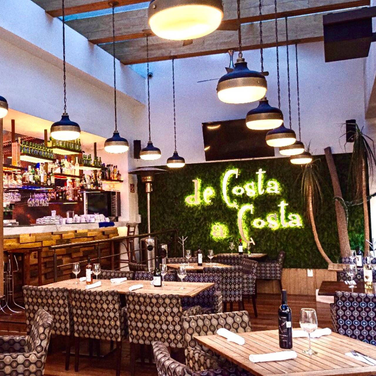 Restaurante De Costa a Costa - Plaza Loreto - Ciudad de México, , CDMX |  OpenTable