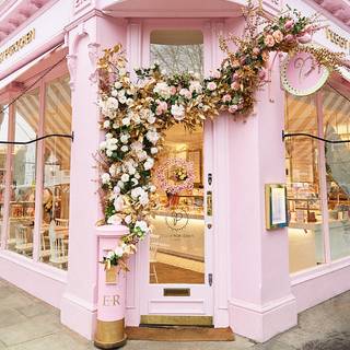 A photo of Peggy Porschen - Chelsea restaurant