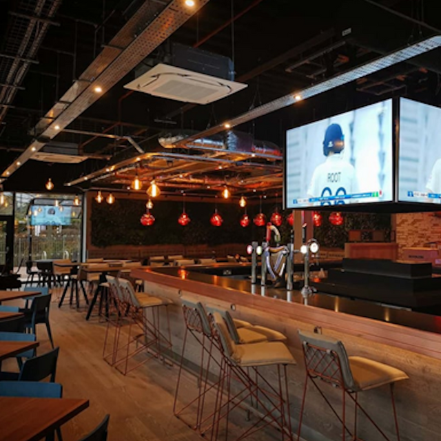 Village Pub & Grill Village Hotel Basingstoke Restaurant