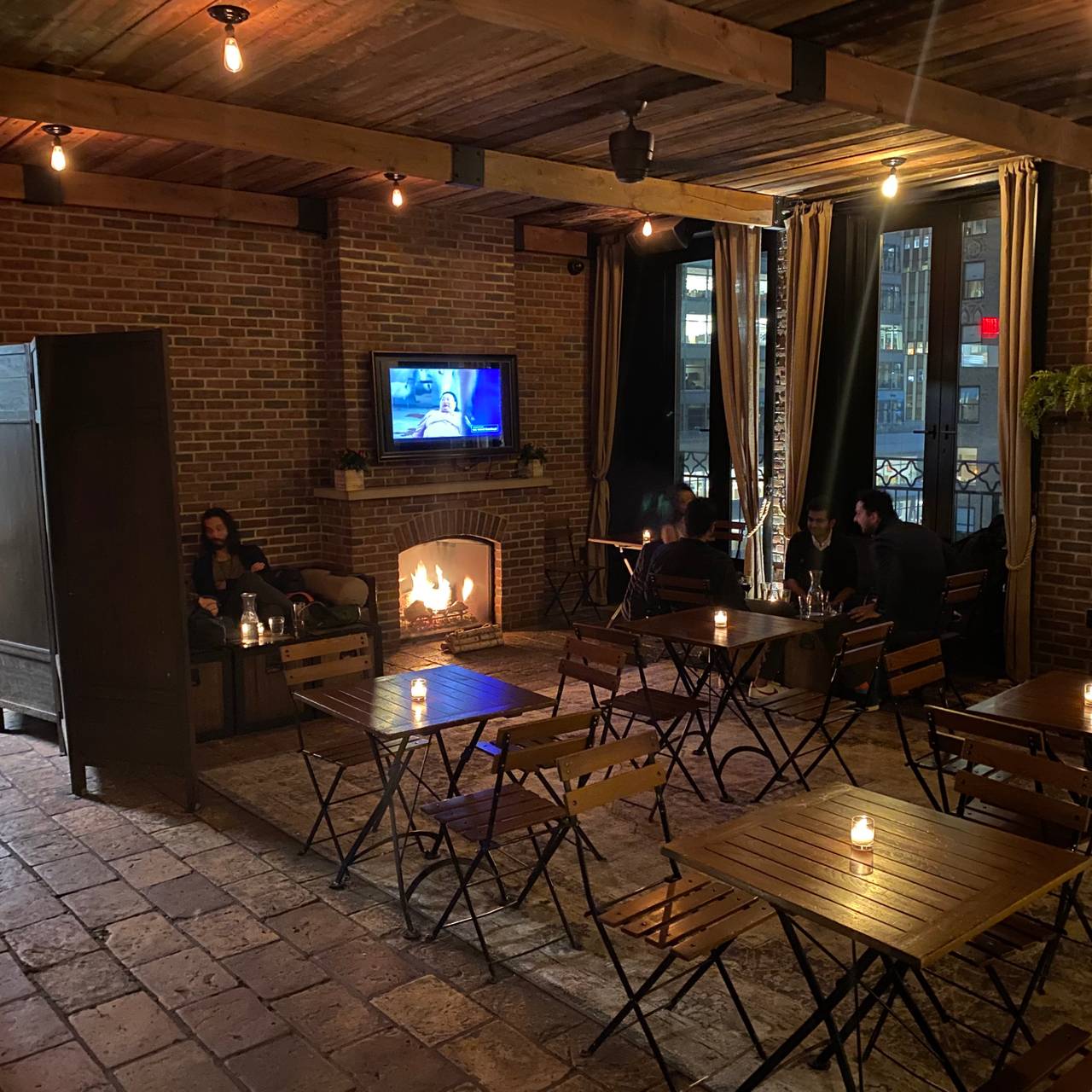 Refinery Rooftop Restaurant New York Ny Opentable
