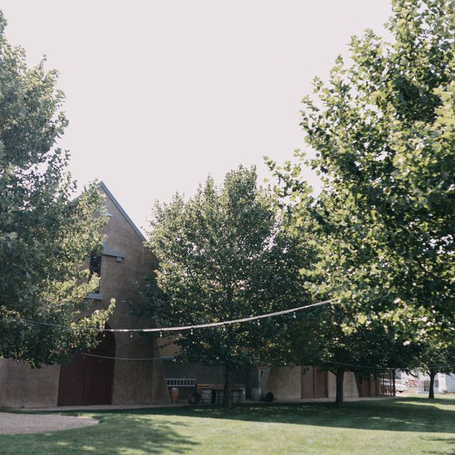 SMUGGLERS SMOKE HOUSE at Red Rooster Winery Restaurant Penticton, BC