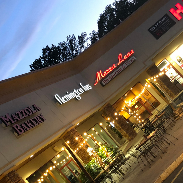 Mezza Luna Italian Restaurant