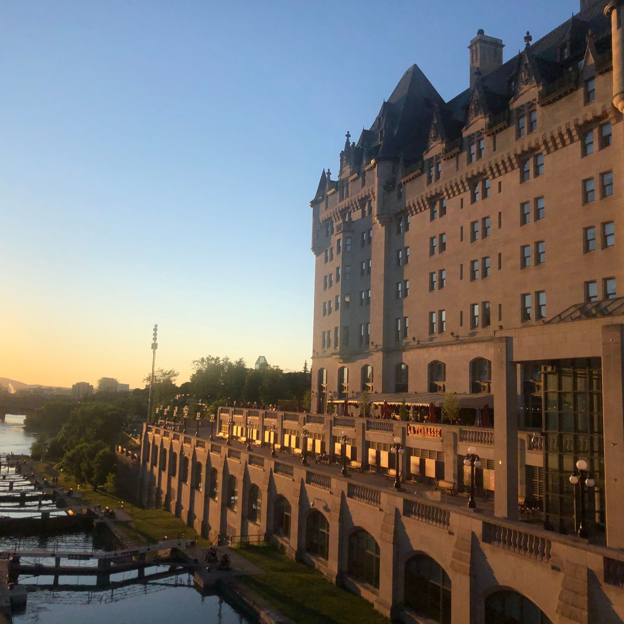 Terrasse Fairmont Chateau Laurier Restaurant Ottawa On Opentable