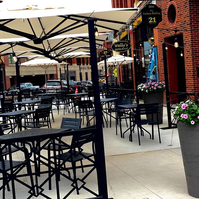 Welly's Hudson Updated 2024, American Restaurant in Hudson, MA