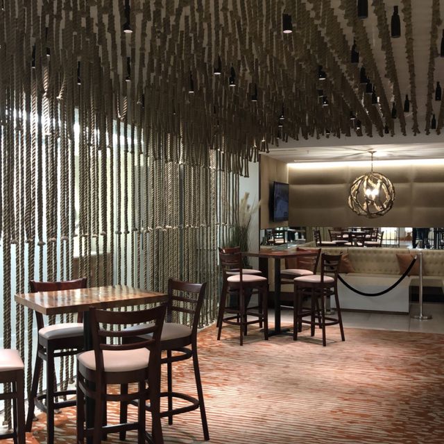 Skiff Bar At The Marriott Newport Rhode Island Restaurant Newport Ri Opentable