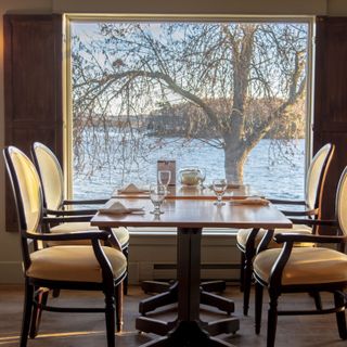 Hearthside Dining - Elmhirst's Resort