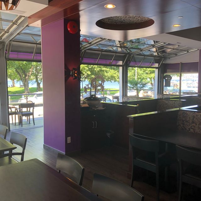 Thai Terrace Restaurant & Lounge Updated 2024, Thai Restaurant in