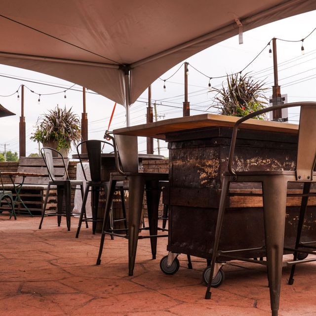 Que Whiskey Kitchen Restaurant Southington Ct Opentable