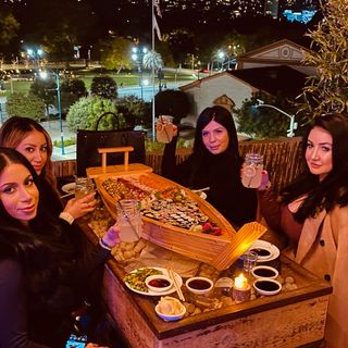 Paris Tokyo By Azai Sushi Beverly Hills Restaurant Info Reviews Photos Kayak