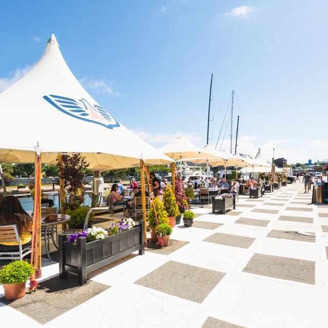 Belle's Cafe Updated 2024, American Restaurant in Newport, RI