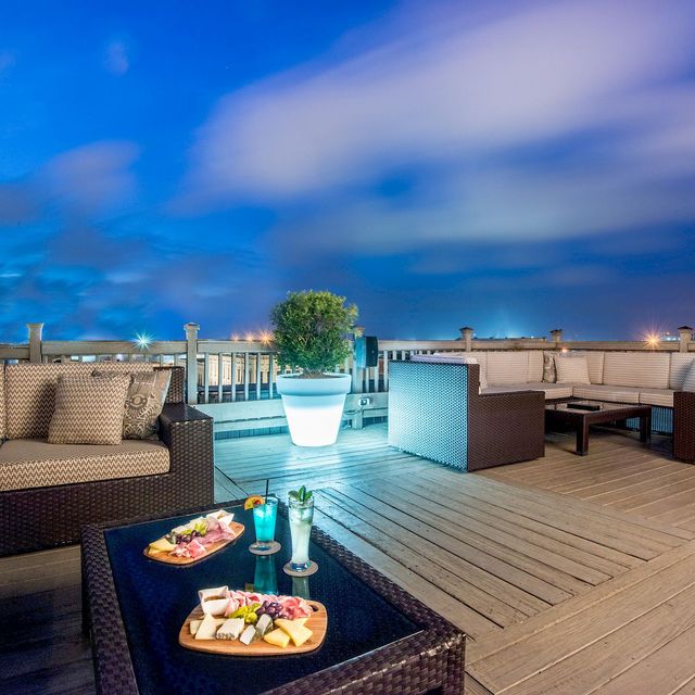 Restaurante The Rooftop Bar at the Tremont House Galveston, , TX