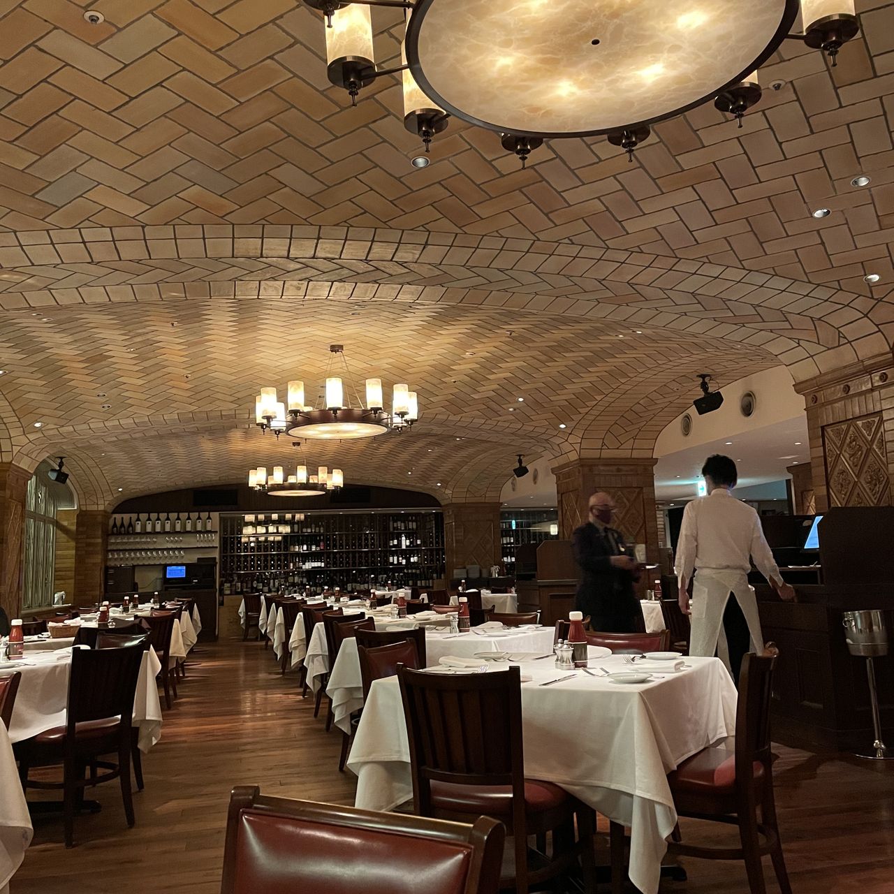 Wolfgangu0027s Steakhouse Marunouchi Restaurant - Chiyoda-ku, Tokyo 