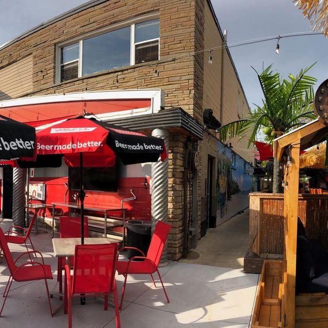 Restaurante Joe Dog's Gasbar Grill + Corona Patio Burlington, , ON