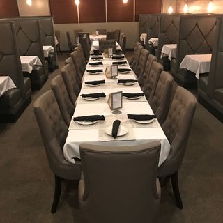 Devine Bistro