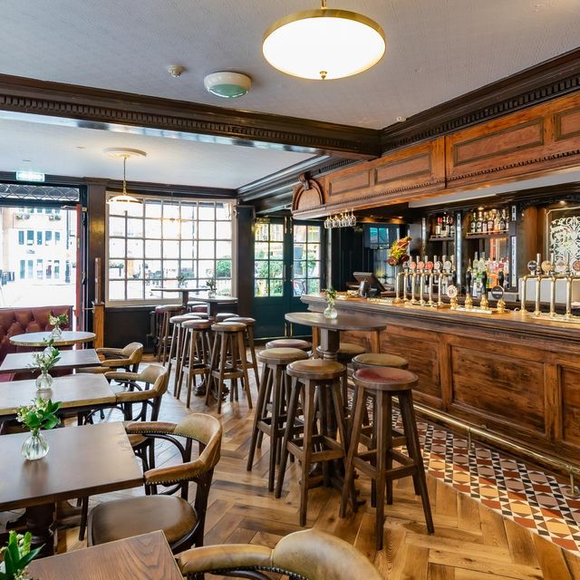 Chesterfield Arms Restaurant - London, Greater London 