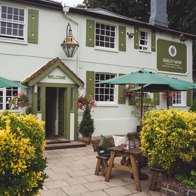 Barley Mow Country Pub & Dining Rooms Restaurant - Oxted, Surrey ...