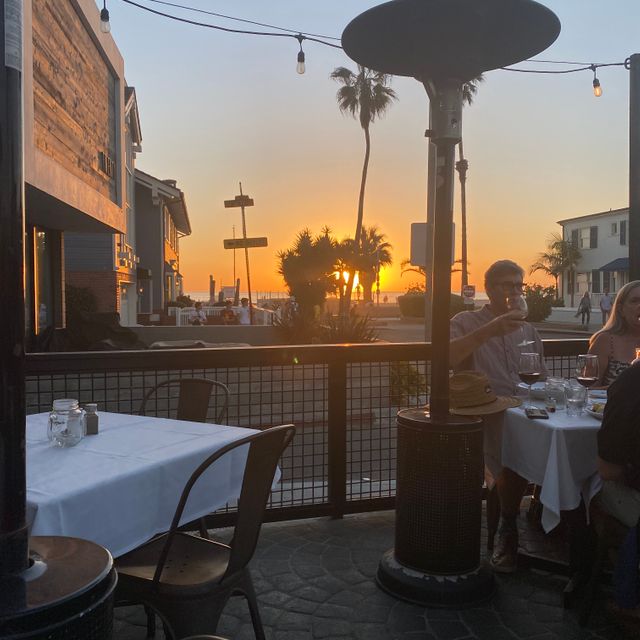 Bottle Inn Hermosa Restaurant - Hermosa Beach Ca Opentable