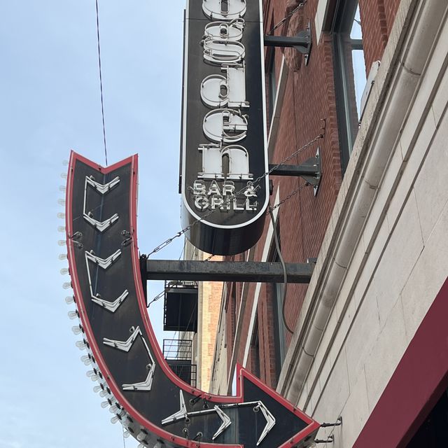 The Ogden Chicago Updated 2024, American Restaurant in Chicago, IL