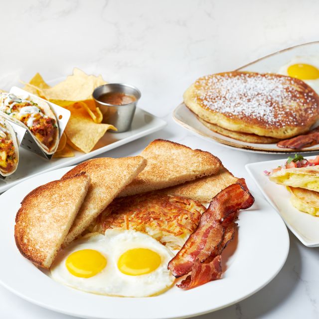 A $30 Egg Cooker Forever Changed the Way I Eat Breakfast