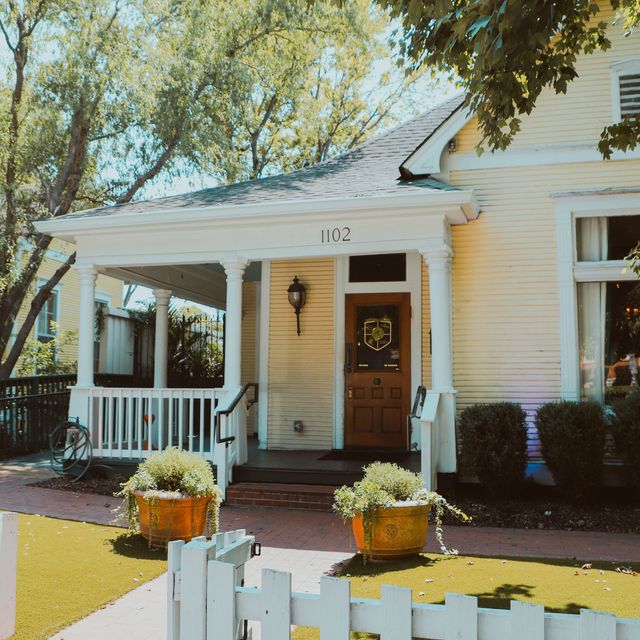 Rosemary & Beauty Queen Updated 2024, American Restaurant in