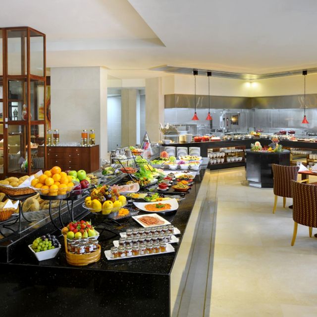 Cuisines at Crowne Plaza Dubai Jumeirah Updated 2024, International