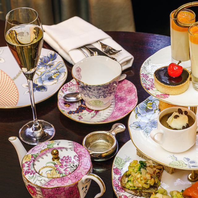 Afternoon Tea at DoubleTree by Hilton Kensington - Updated 2024 ...