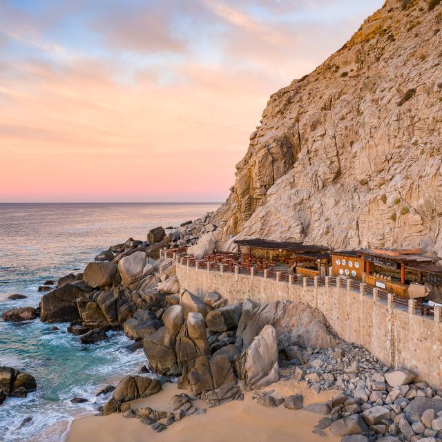 El Farallon - Waldorf Astoria Los Cabos Pedregal Restaurant - Cabo San ...