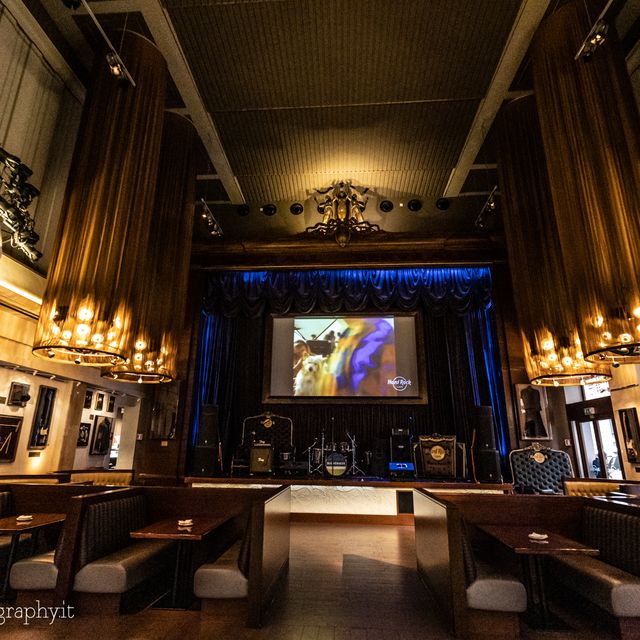 Hard Rock Cafe in Florence: Great Food, Rock Memorabilia and Live Music