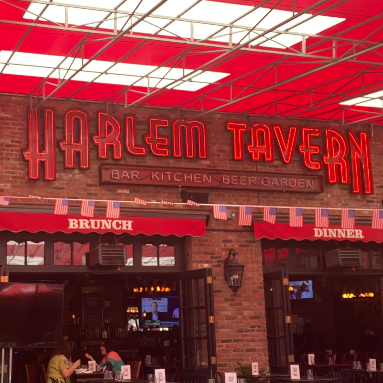 Harlem Tavern Brunch Hours: Savor the Best Late Morning Eats!