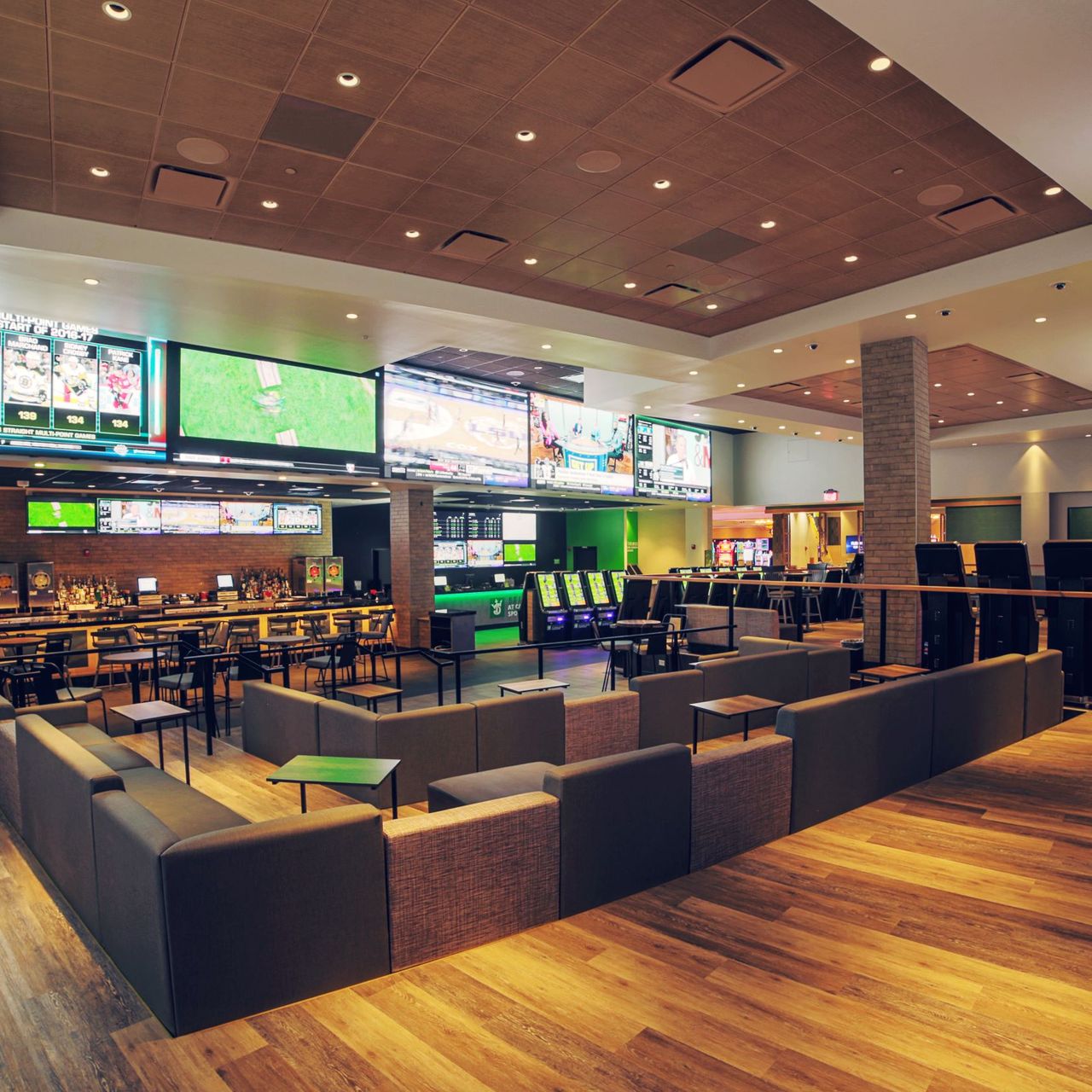 DraftKings Sportsbook Restaurant - Updated 2023