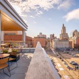 Cover image for Blu Violet Roofbar