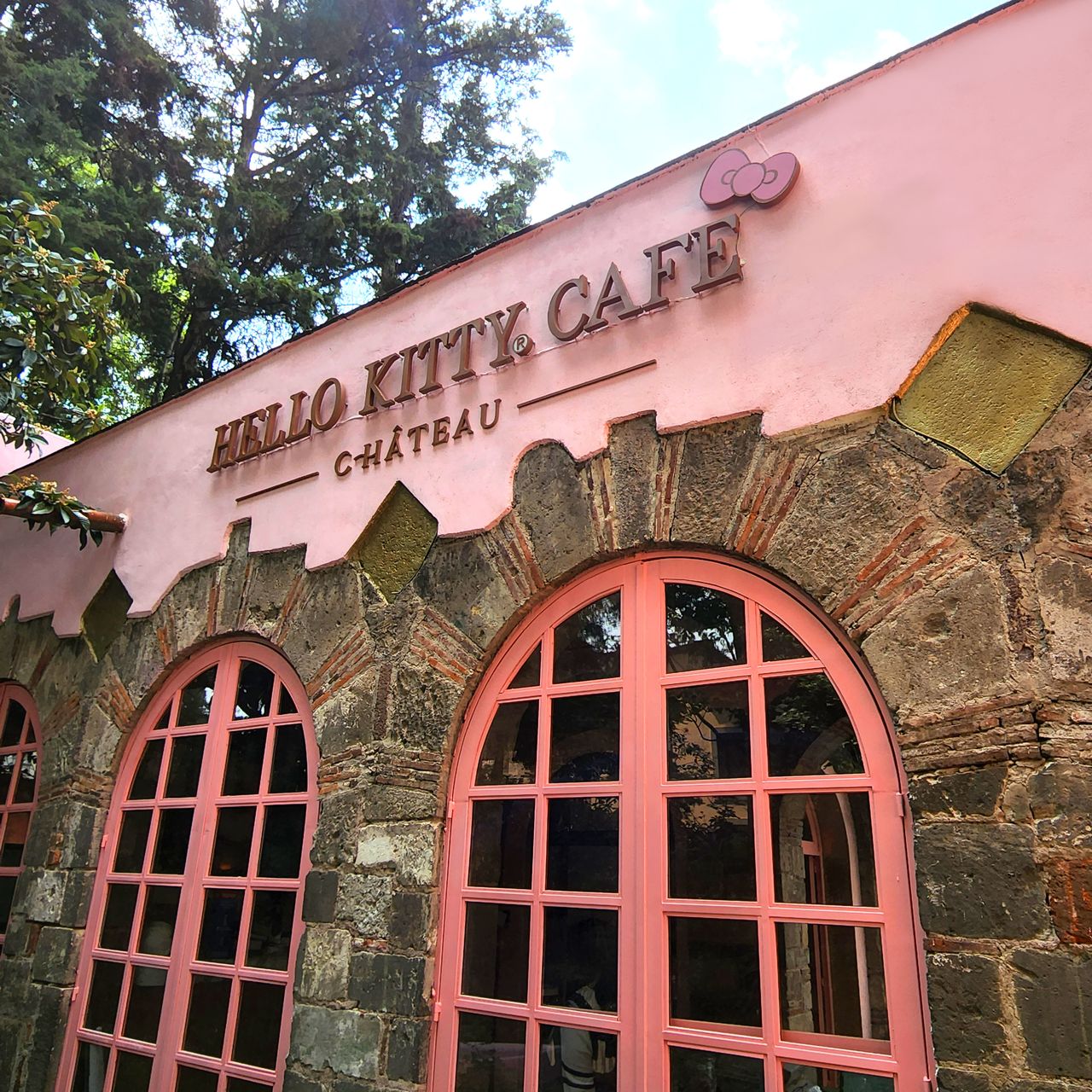 Restaurante Hello Kitty Café Cháteau - Ciudad de México, , CDMX | OpenTable