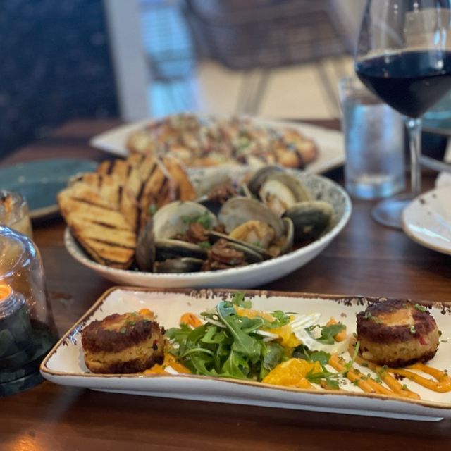 WAVES Craft Bar & Kitchen Updated 2024, Seafood Restaurant in Cocoa