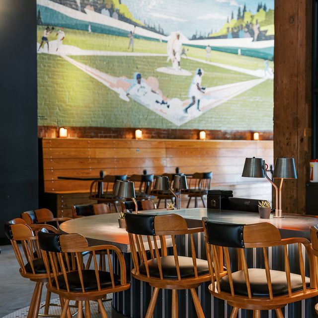 Hatback Bar & Grille, Steelheads Alley Taproom now open